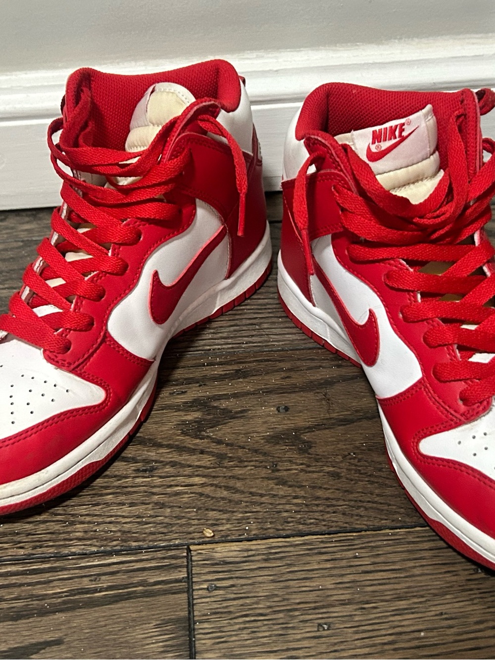 Nike Women Red and White Mid-Top Sneakers
